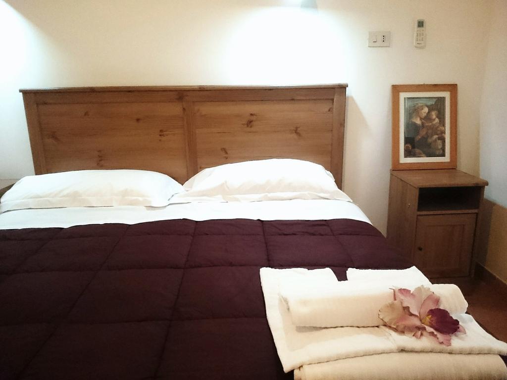 Vatican Rooms Guest House Rome Bagian luar foto