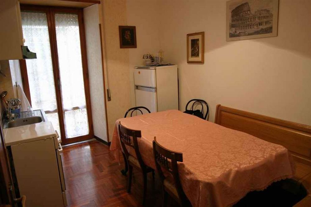 Vatican Rooms Guest House Rome Bagian luar foto